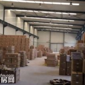 于洪机床城附近厂房1600平，厂房彩钢结构举架9米，吊车5吨