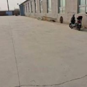 于洪造化厂房出租：厂房分为2栋。其一厂房1000平，跨度24