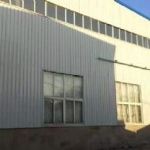 铁西大潘附近厂房1万平出租，其中分1千平到7千平不等，举架4