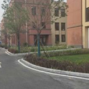 沈北联东U谷三层框架特价2680元，五证全，水暖电全。