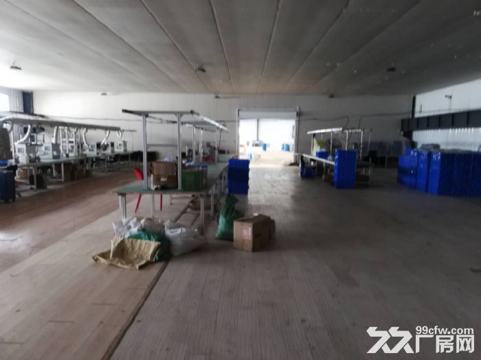 于洪机床城厂房1600平，举架6米，有办公，动力电200千瓦，二层1600平，举