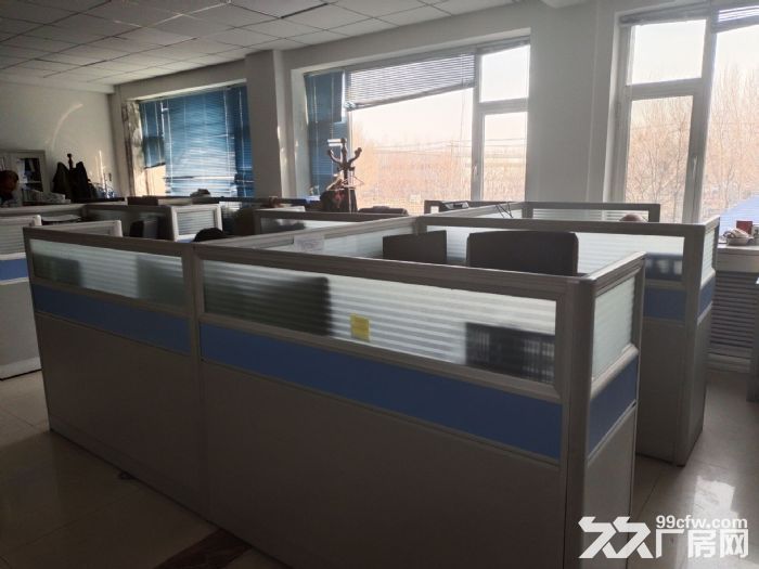 于洪区沙岭工业园厂房2400平，办公400平出租，厂房彩钢结构，举架9米，有牛腿-图4