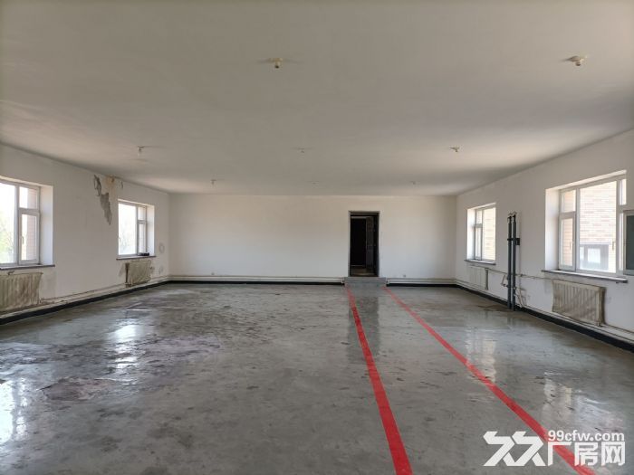 铁西经济开发区工业大学附近厂房550平一二层，举架3米，有动力电，办公室，有货梯