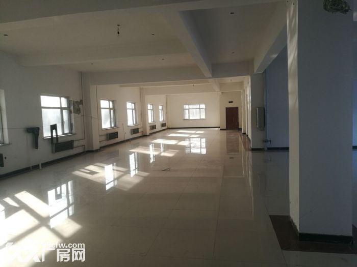 沈北辉山厂房5600平2栋彩钢结构，高度8米，动力电250kw2个，手续齐全，工-图5