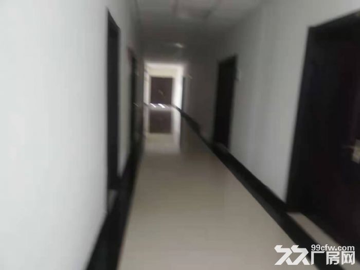 铁西开发区库房，站台库3400平，平库3800平举架10米，办公楼3000多平精