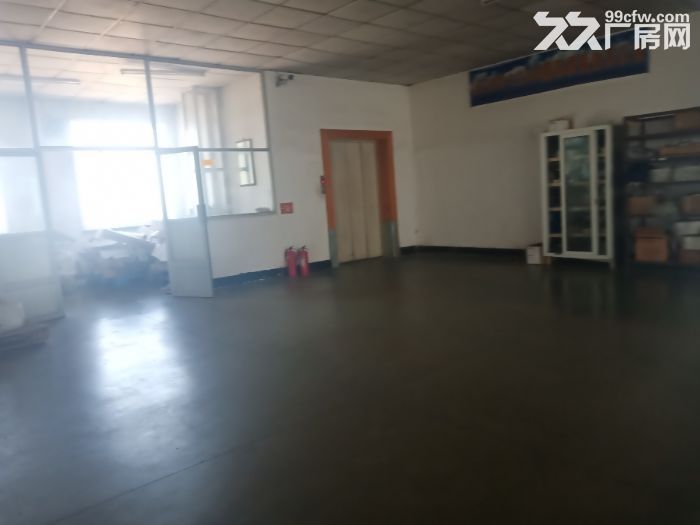 深井子附近厂房2层共7000平，市政排水，地坪漆，环评都有