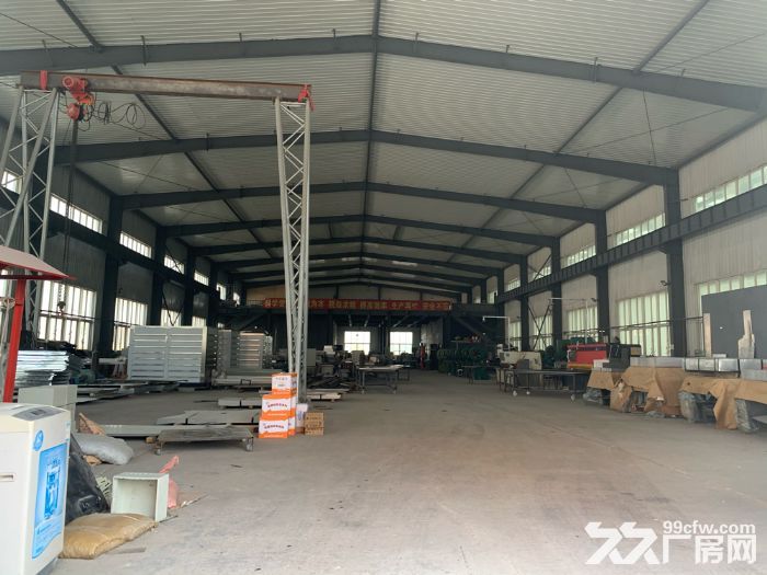 于洪区洪汇路厂房1300平加3500平出租，可分租，举架10米