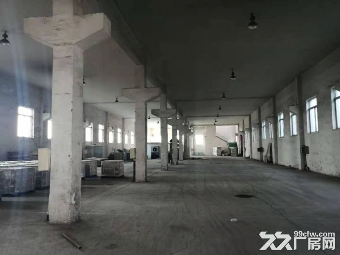 三层框架厂房出租，4800平米，有货梯，工业用地