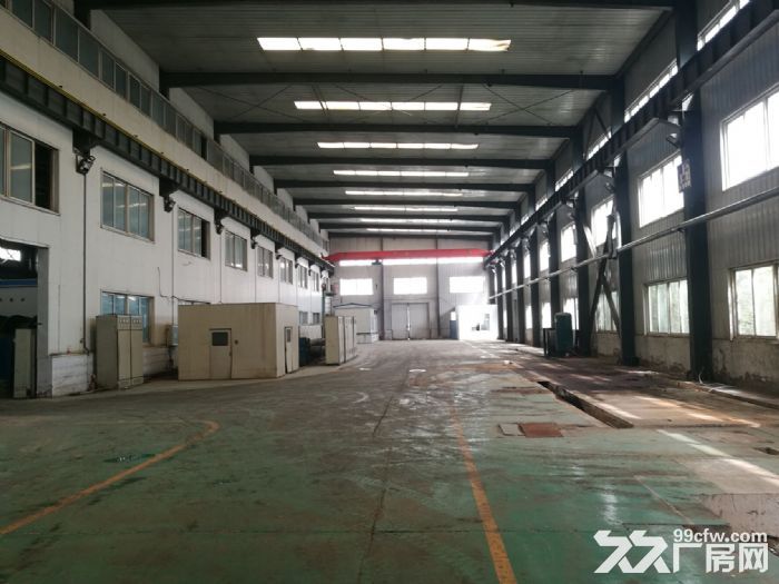 于洪迎宾路地铁口附近2700平厂房彩钢11000平带设备出租高度12米，天吊25