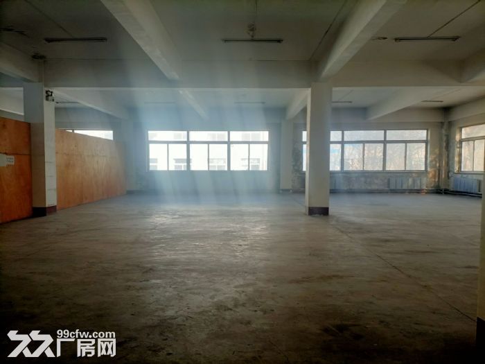 铁西区七号地铁口附近厂房700平出租，第二层，厂房砖混结构，举架3.5米，有动力-图2